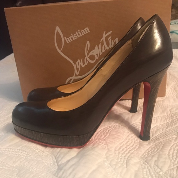 Christian Louboutin Shoes - Christian Louboutin Brown leather heels 👠👠👠